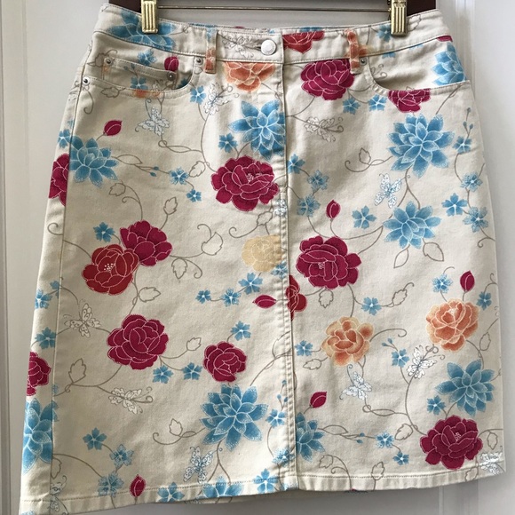 ANN TAYLOR Floral Print Jean Skirt - Picture 2 of 6